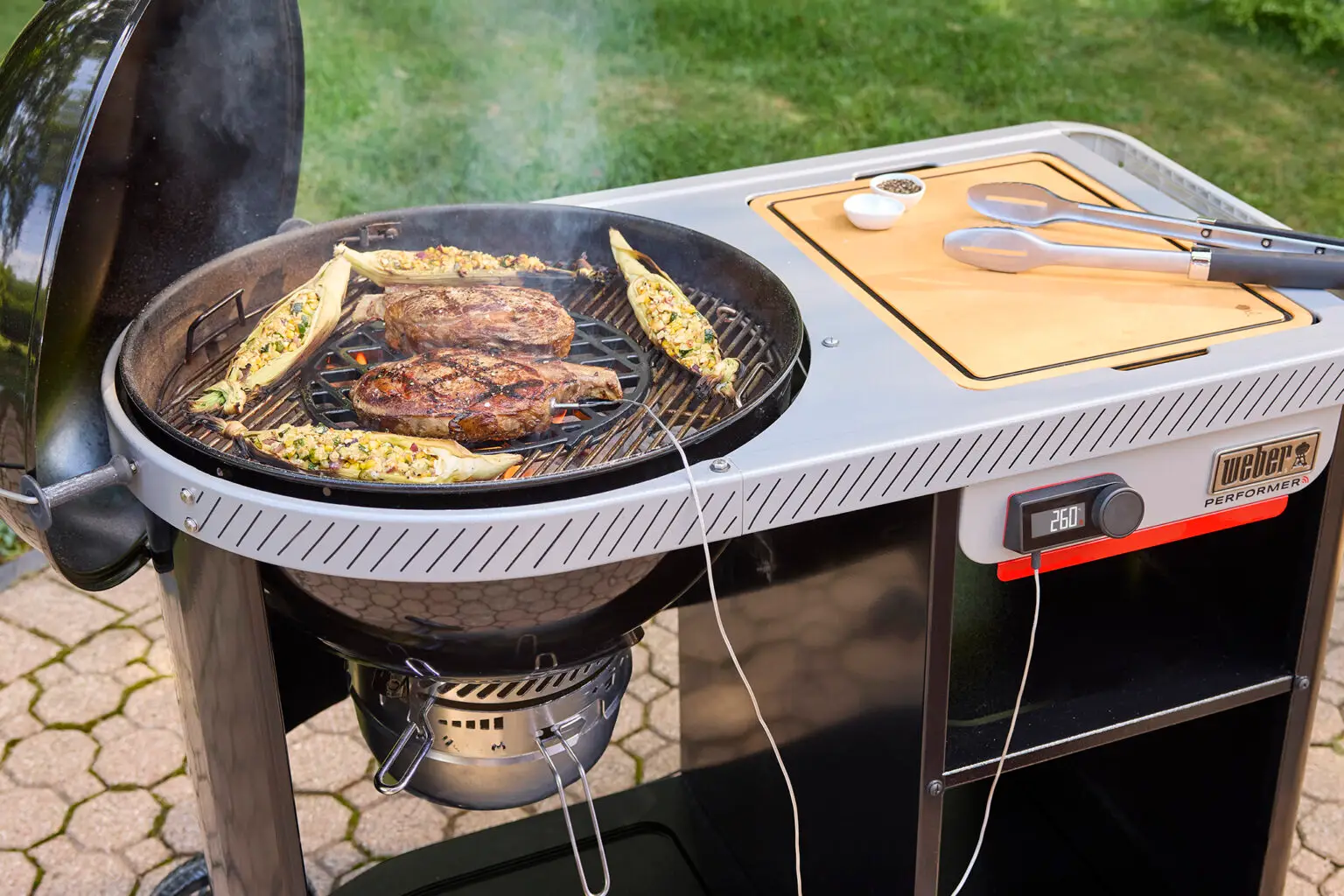 Weber_HolzKohle_Performer_2026_001