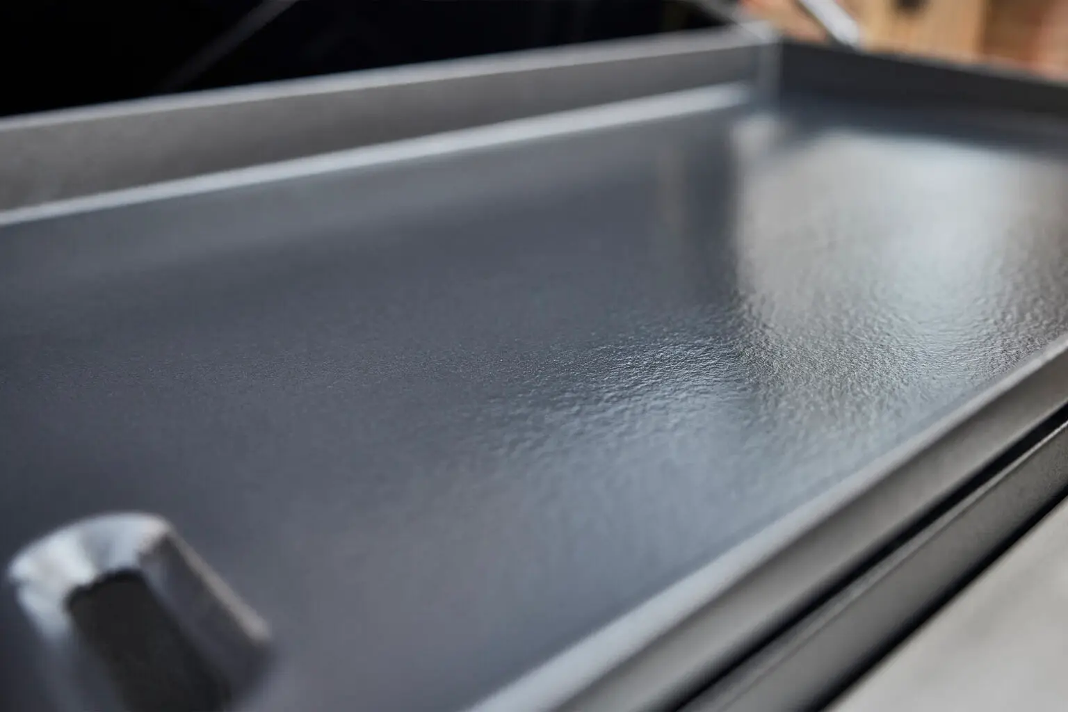 Weber_Plancha_Slate_2026_006